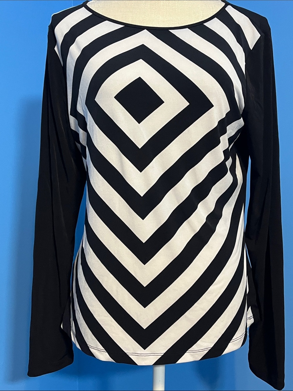 Calvin Klein Black and White Geometric Long-Sleeve Top, Size L